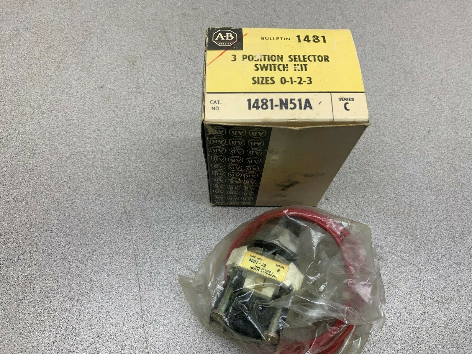 NEW IN BOX ALLEN BRADLEY SWITCH KIT 1481-N51A SERIES C