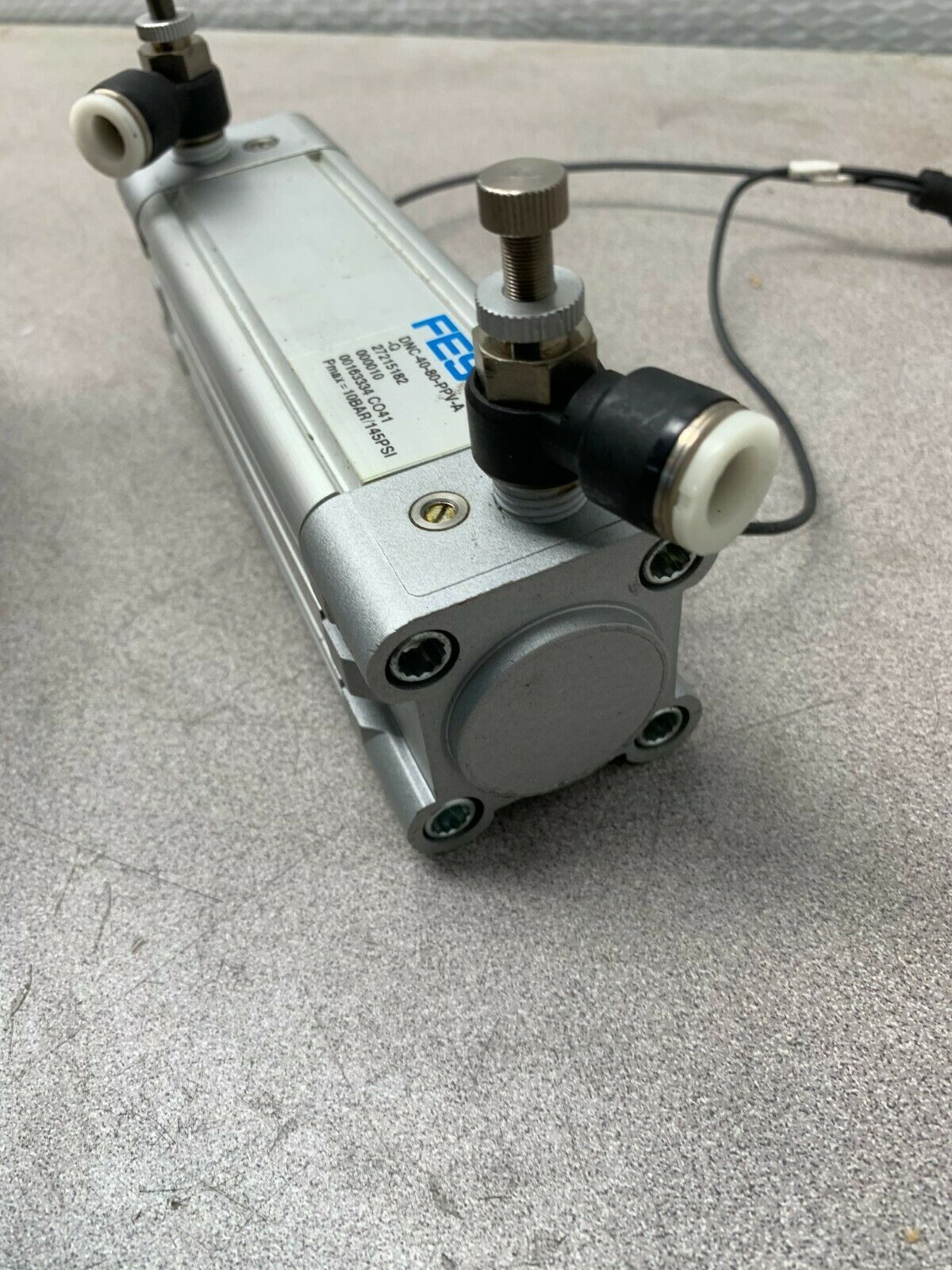 NEW NO BOX FESTO PNEUMATIC CYLINDER DNC-40-80-PPV-A-Q