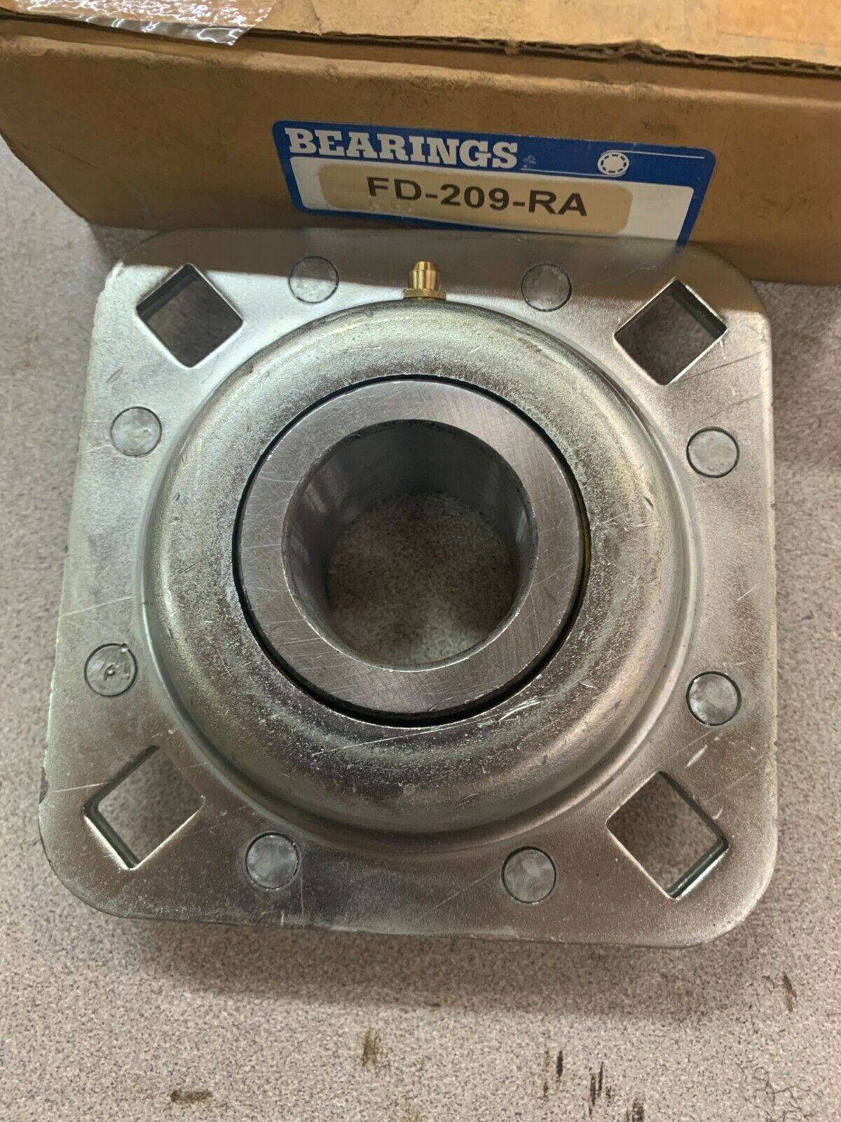 NEW IN BOX 4-BOLT FLANGE BEARING FD-209-RA