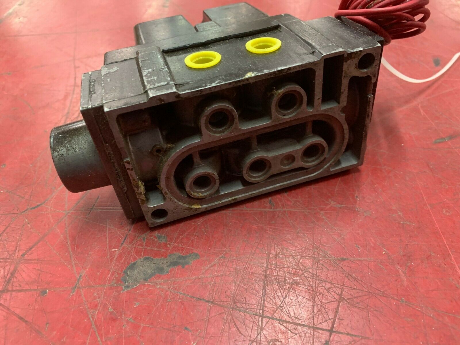 NEW NO BOX PARKER PNEUMATIC VALVE SS20402501