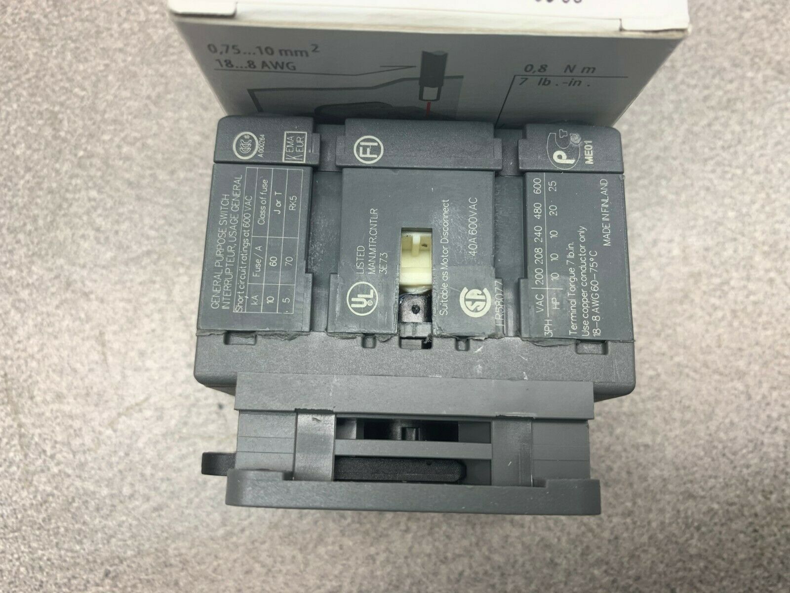 NEW IN BOX ABB DISCONNECT SWITCH 1SCA022352R6870