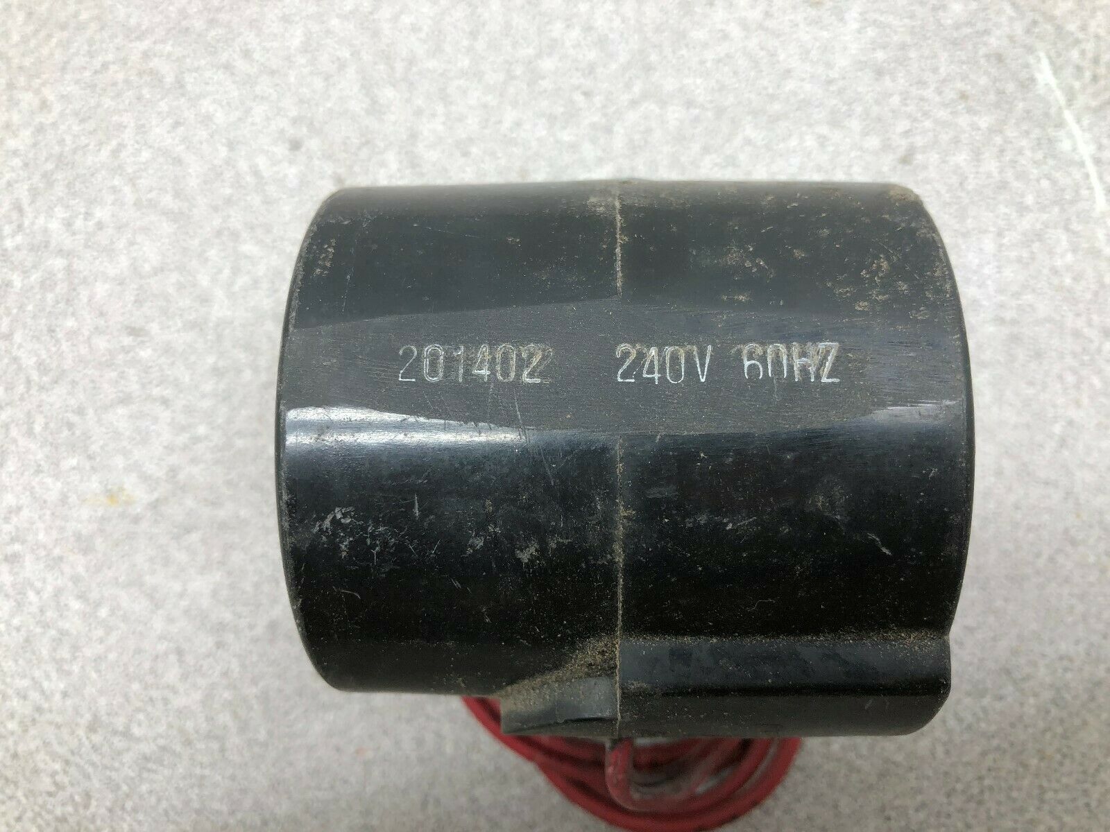 USED PARKER 240 VAC SOLENOID COIL 201402