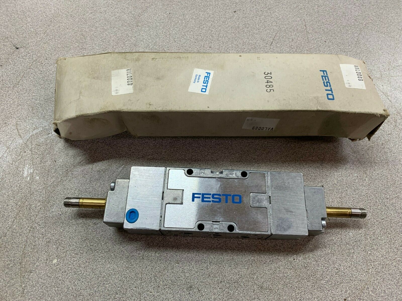 NEW IN BOX FESTO VALVE *NO COILS* MHF-5/3-B-1/8-B