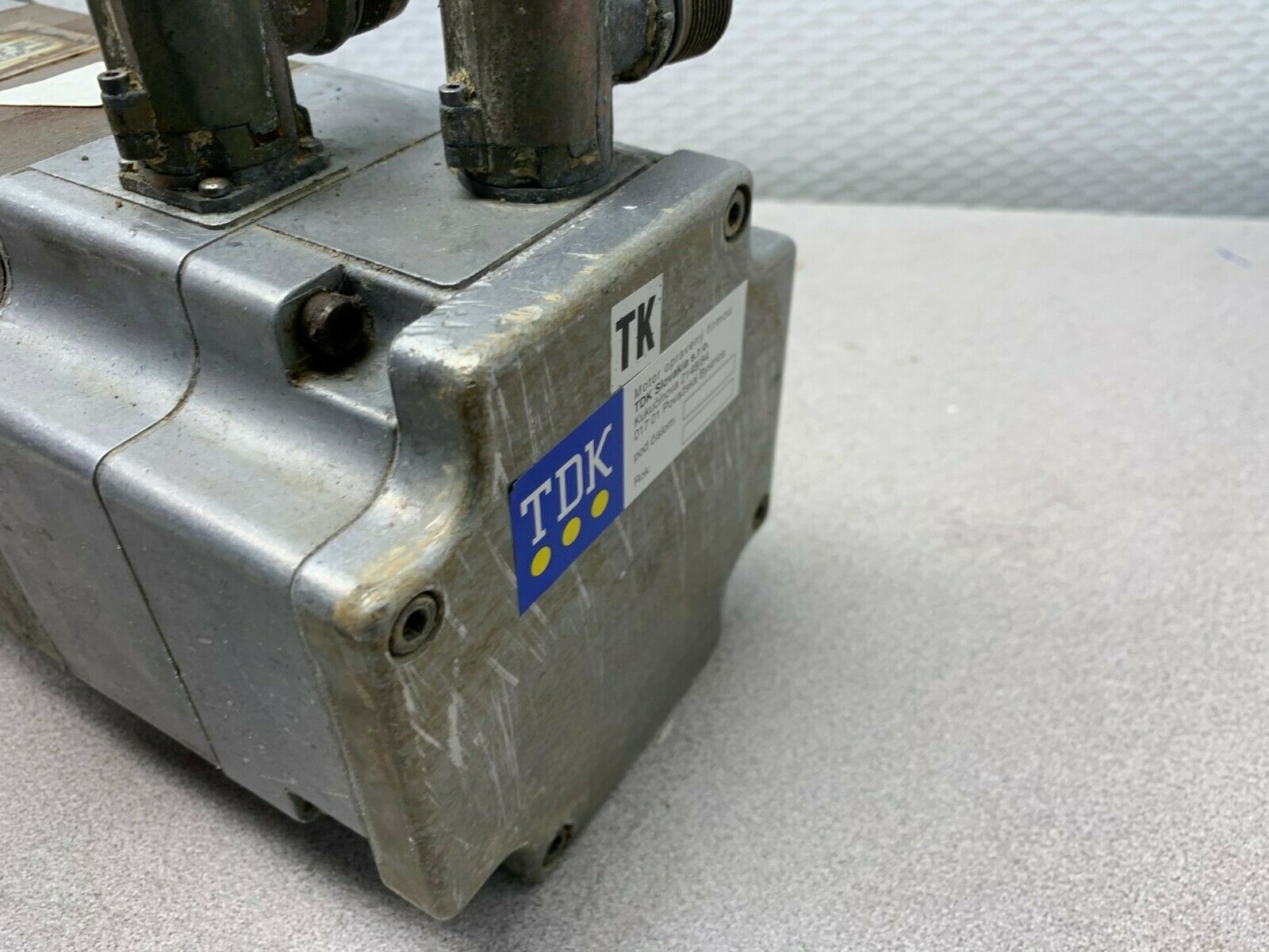 USED SIEMENS SERVO MOTOR 1FK6063-6AF71-1SB2