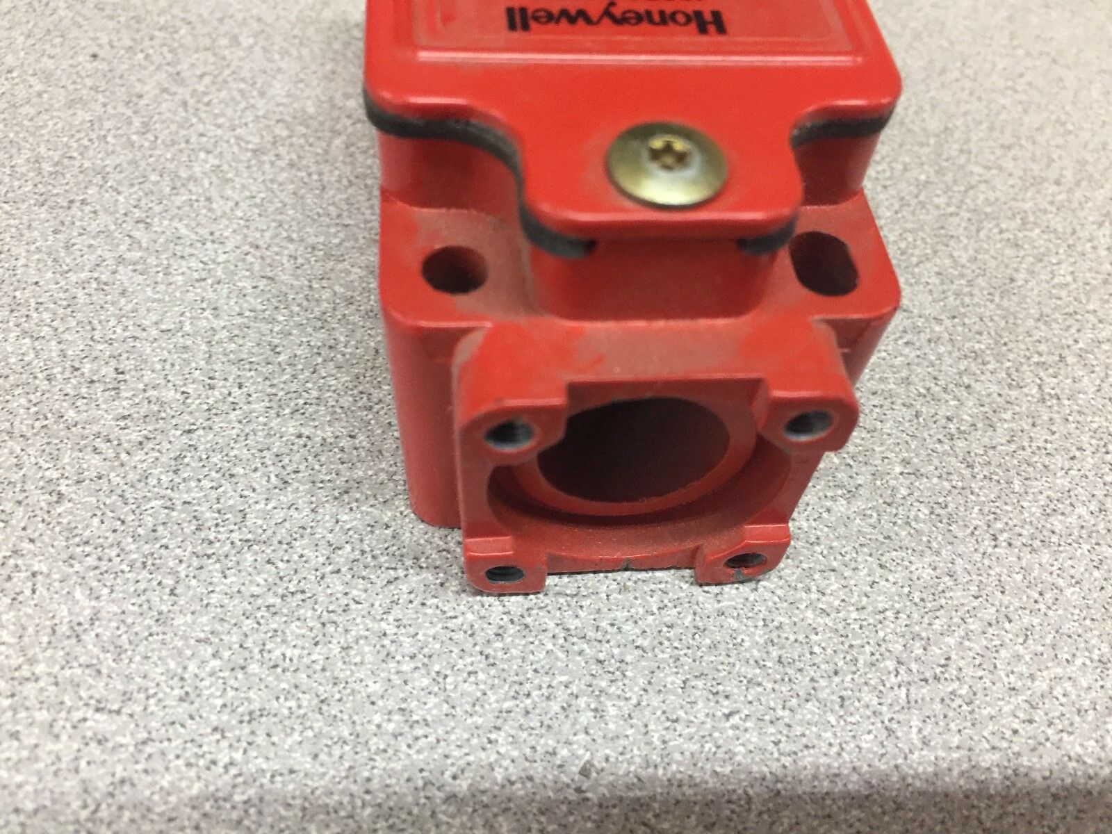 NEW NO BOX HONEYWELL MICRO SWITCH GKBA1K3