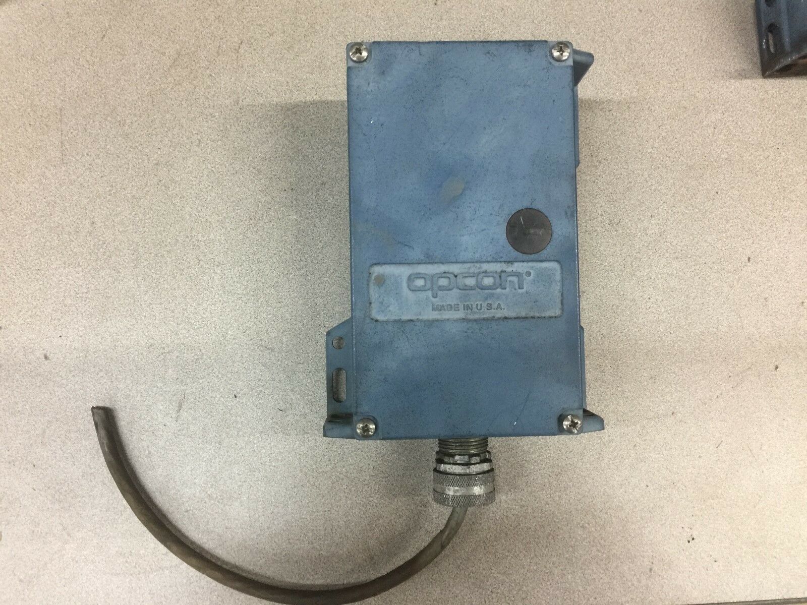 USED OPCON PHOTOELECTRIC SENSON 114D-6501