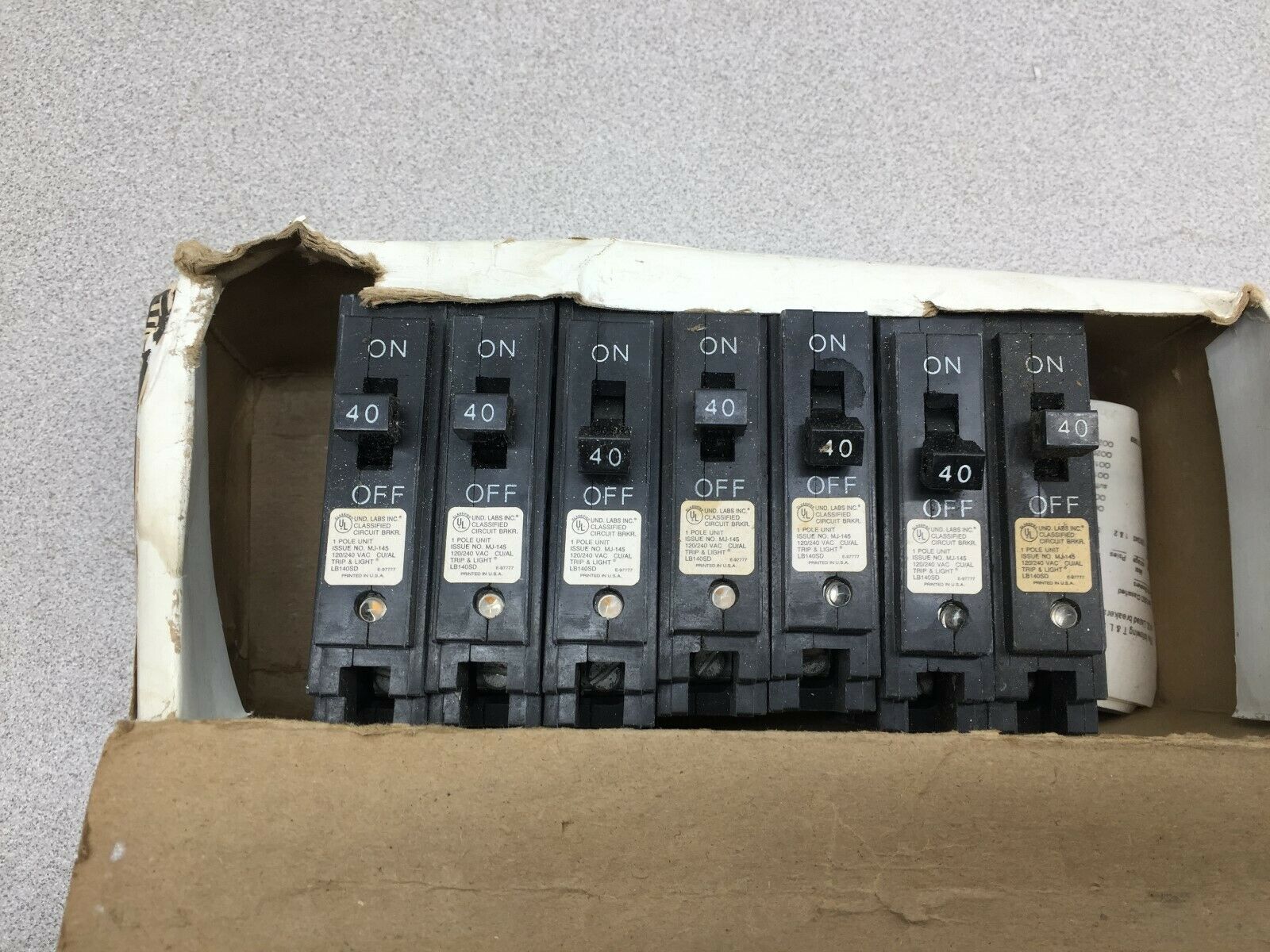 NEW IN BOX OF 7 T&L 40AMP 1POLE 120/240VAC BREAKER LB140SD