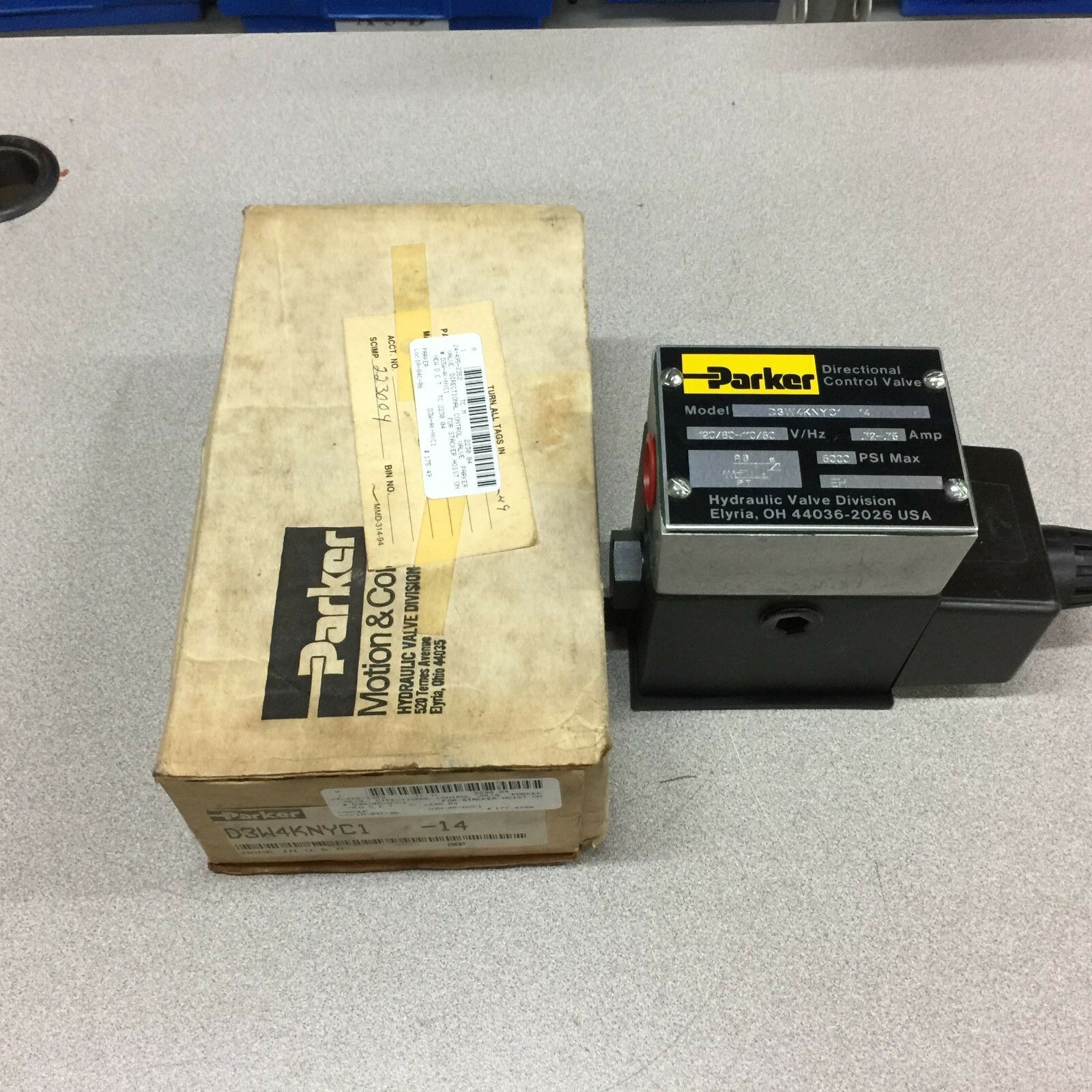 NEW IN BOX PARKER DIRECTIONAL CONTROL VALVE D3W4KNYC1-14