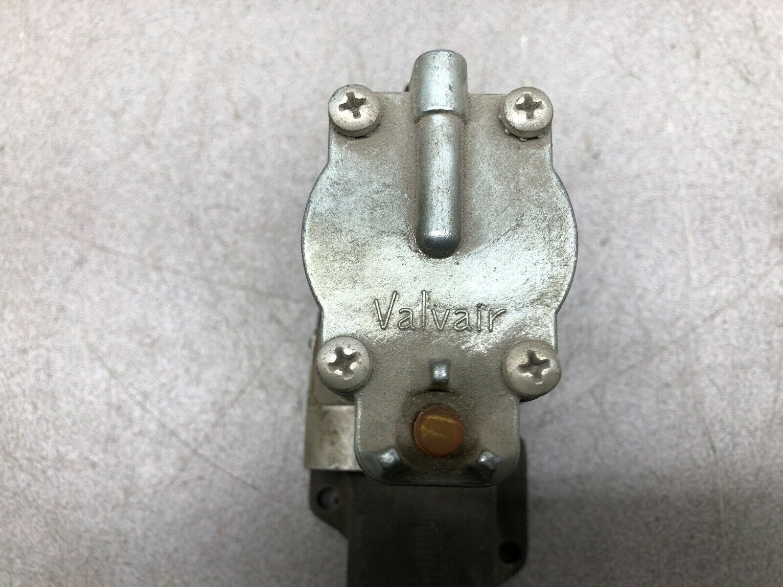 USED BELLOWS INTERNATIONAL 120 VAC PNEUMATIC SOLENOID VALVE L445-23-102