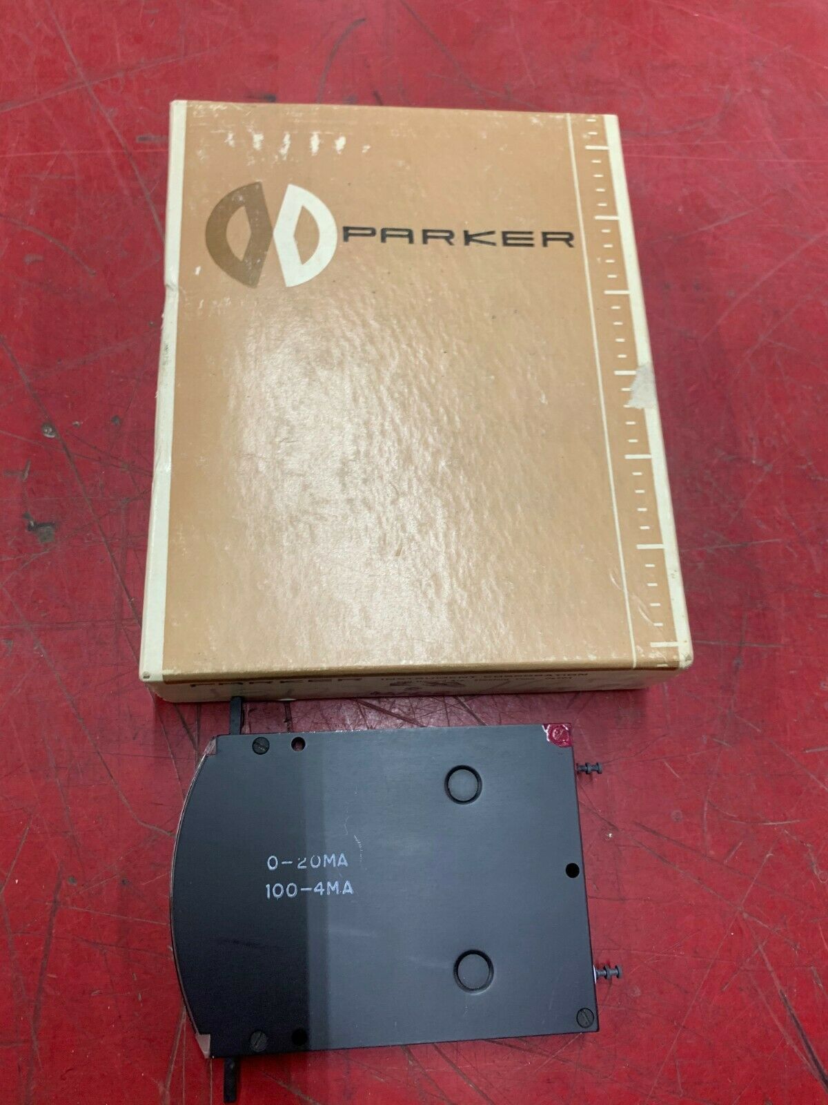 NEW IN BOX PARKER PANEL METER 100-4MA