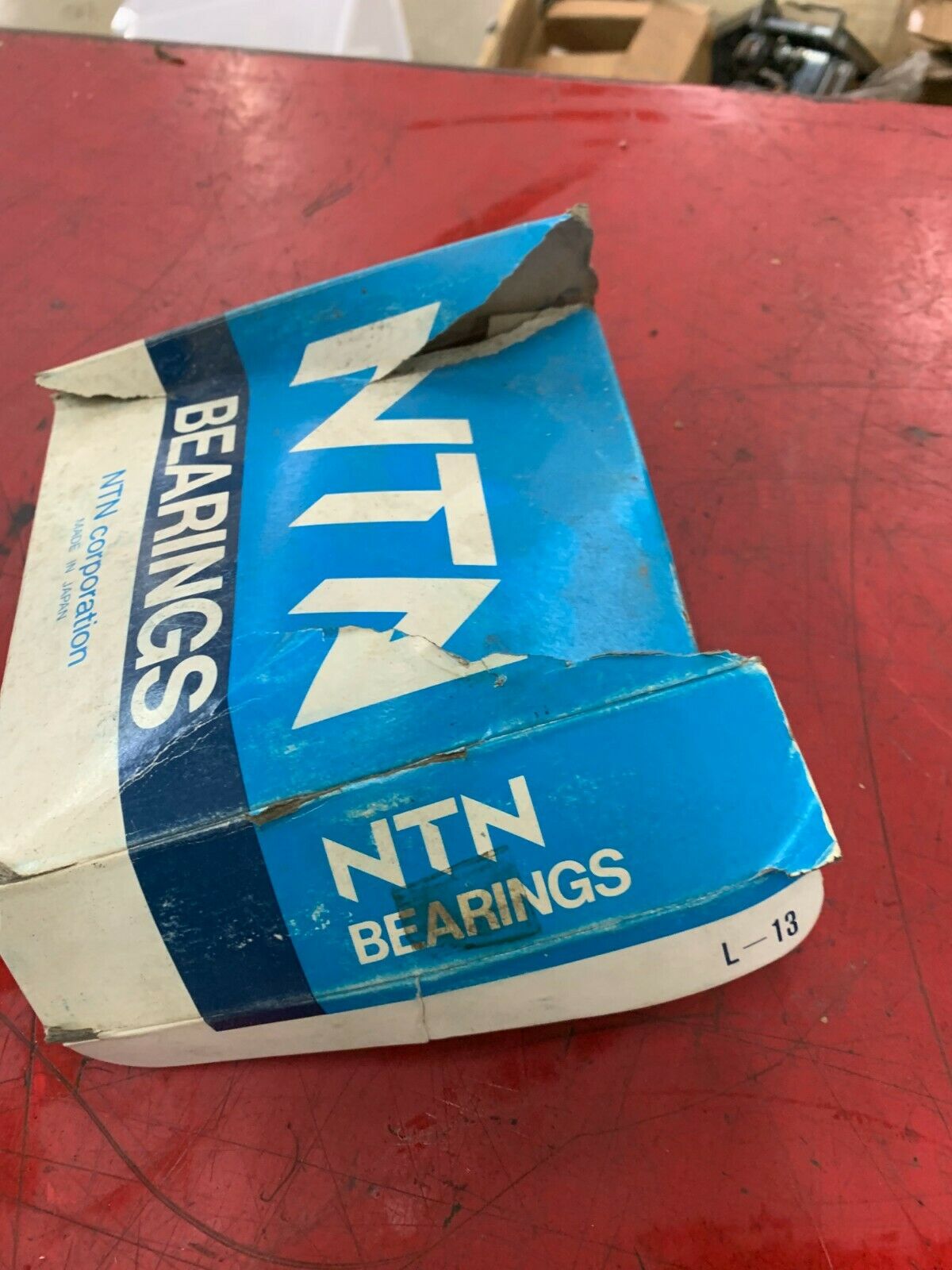 NEW IN BOX NTN SPHERICAL ROLLER BEARING 22217BKD1C3