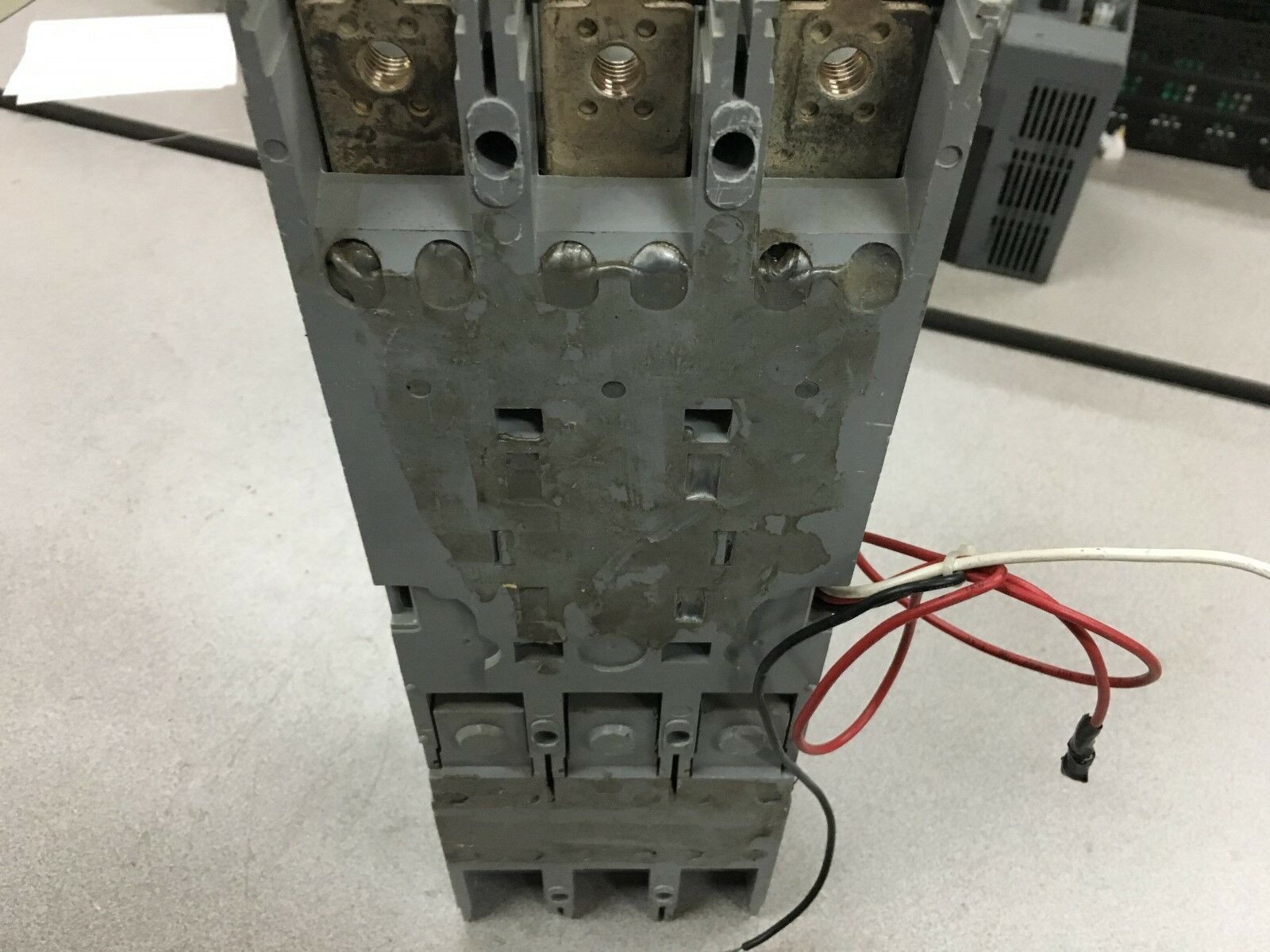 USED SIEMENS 3 POLE 250AMP CURRENT LIMITING CIRCUIT BREAKER CLF63B250