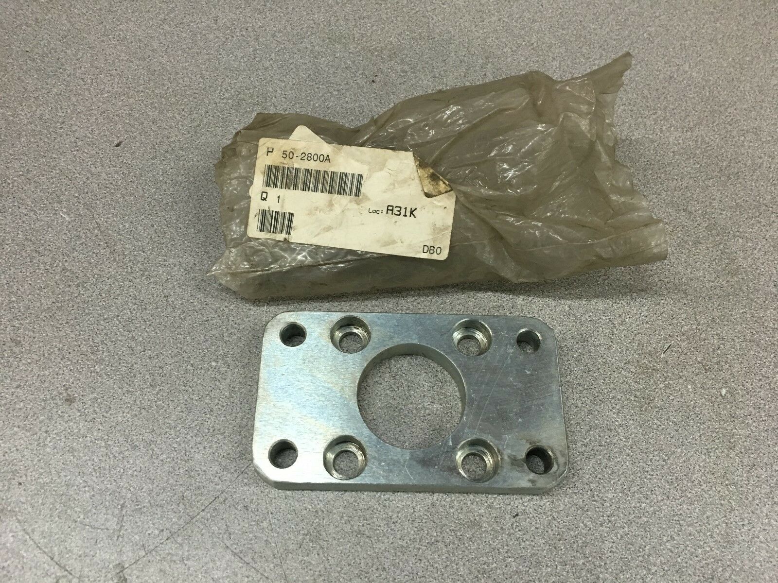 NEW NO BOX VALVE FLANGE 50-2800A