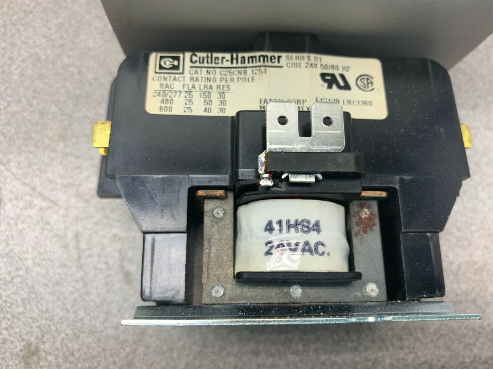 NEW IN BOX CUTLER HAMMER CONTACTOR C25CNB 125T D