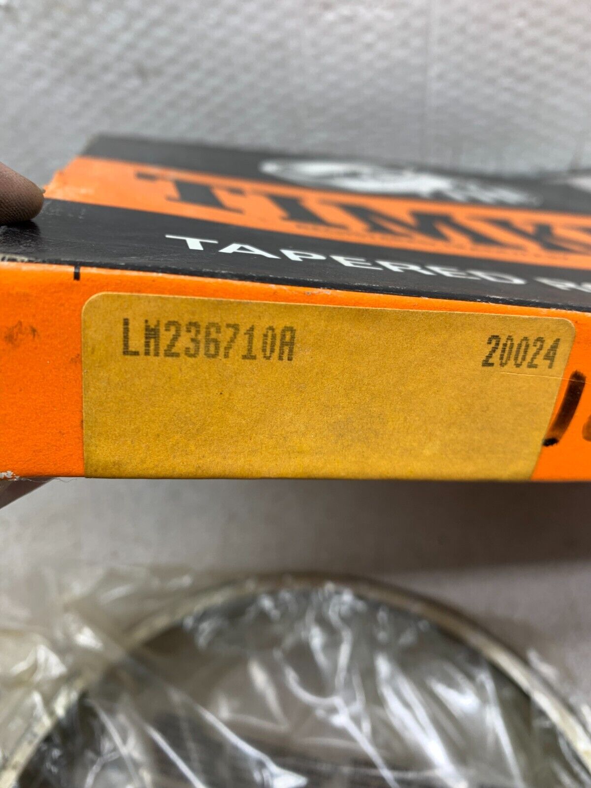 NEW IN BOX TIMKEN ROLLER BEARING RACE LM236710A CUP