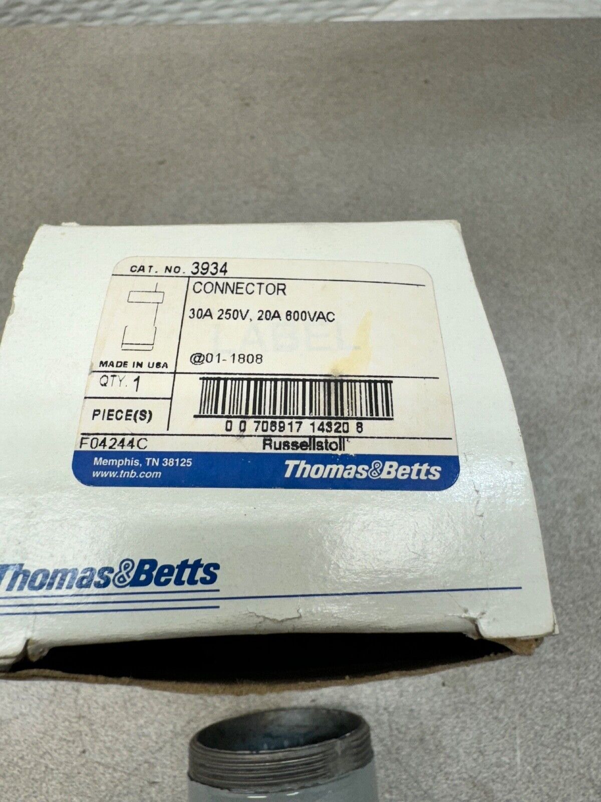 NEW IN BOX THOMAS & BETTS CONECTOR 3934