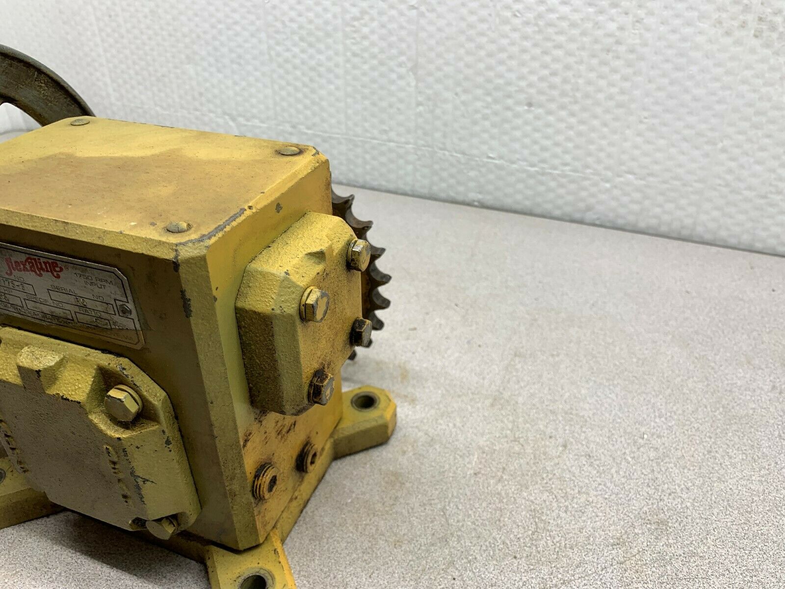 USED GROVEGEAR 1750RPM GEAR SPEED REDUCER 1.88HP FLEXALINE 5:1 RATIO B-175-3