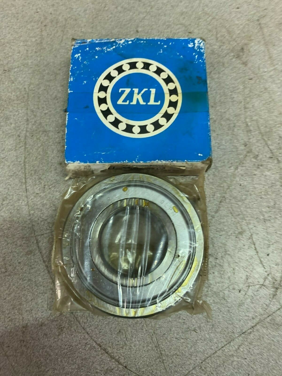 NEW IN BOX ZKL BALL BEARING 6308A-2Z