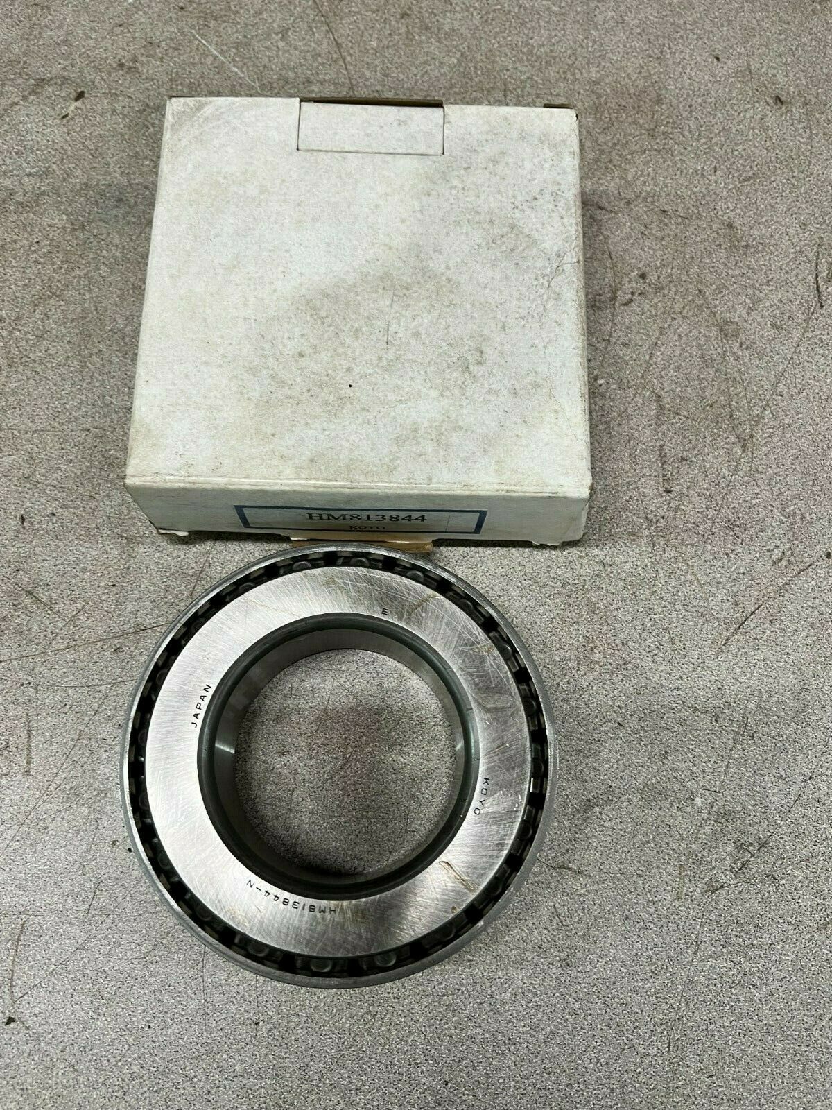 NEW IN BOX KOYO ROLLER BEARING HM813844