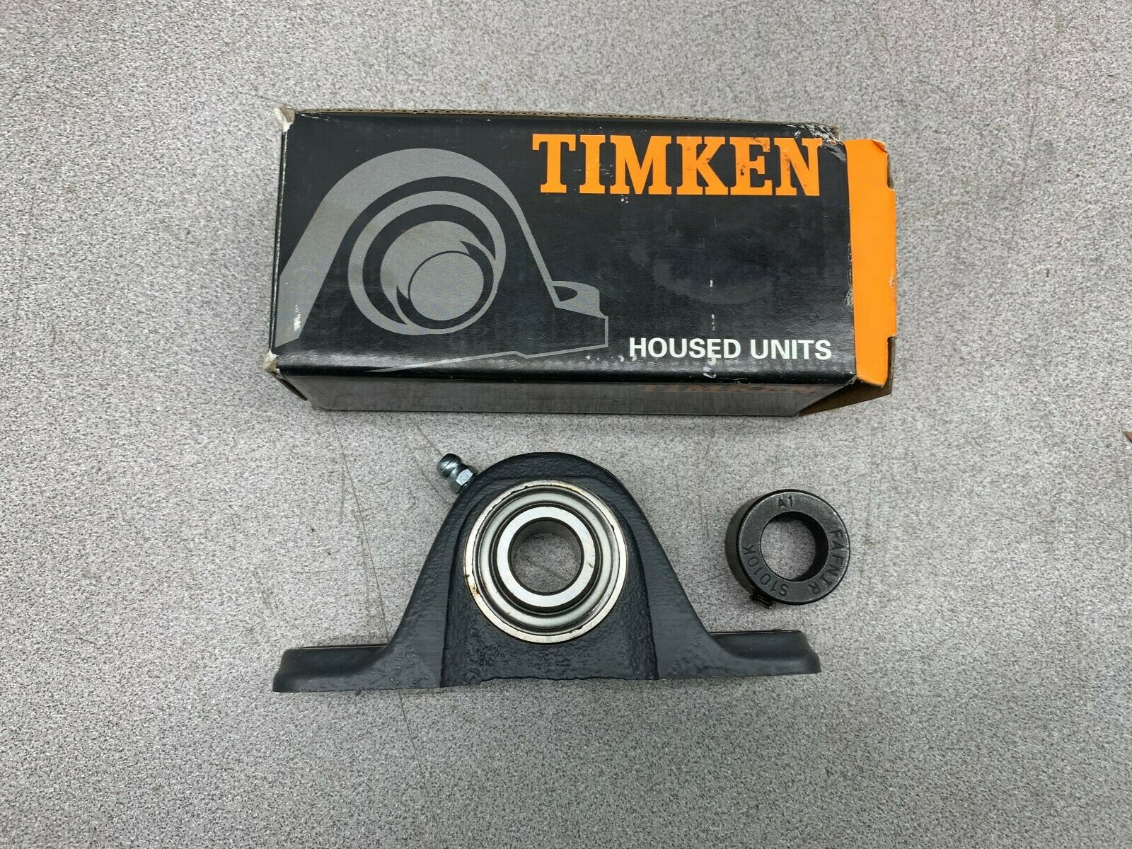 NEW IN BOX TIMKEN BEARING RAK 5/8