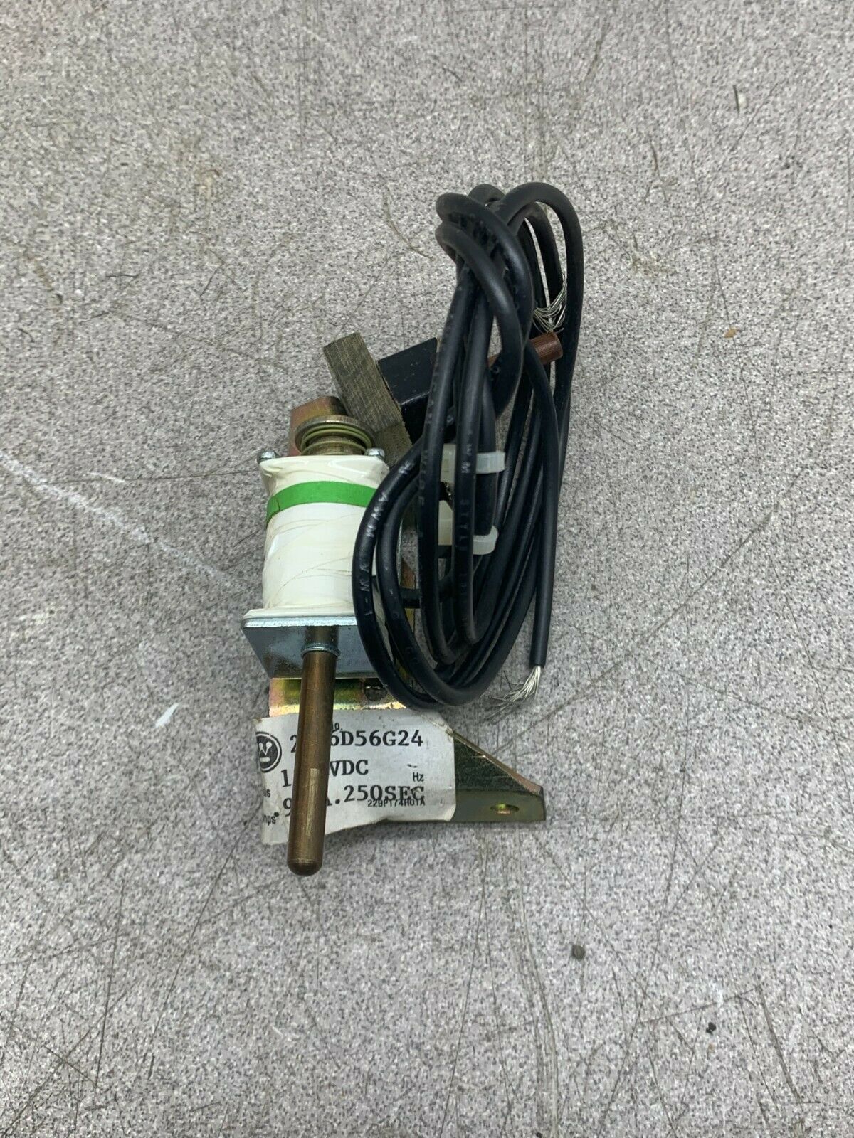 NEW NO BOX WESTINGHOUSE 125VDC SHUNT TRIP FOR TYPE LA BREAKER 2606D56G24