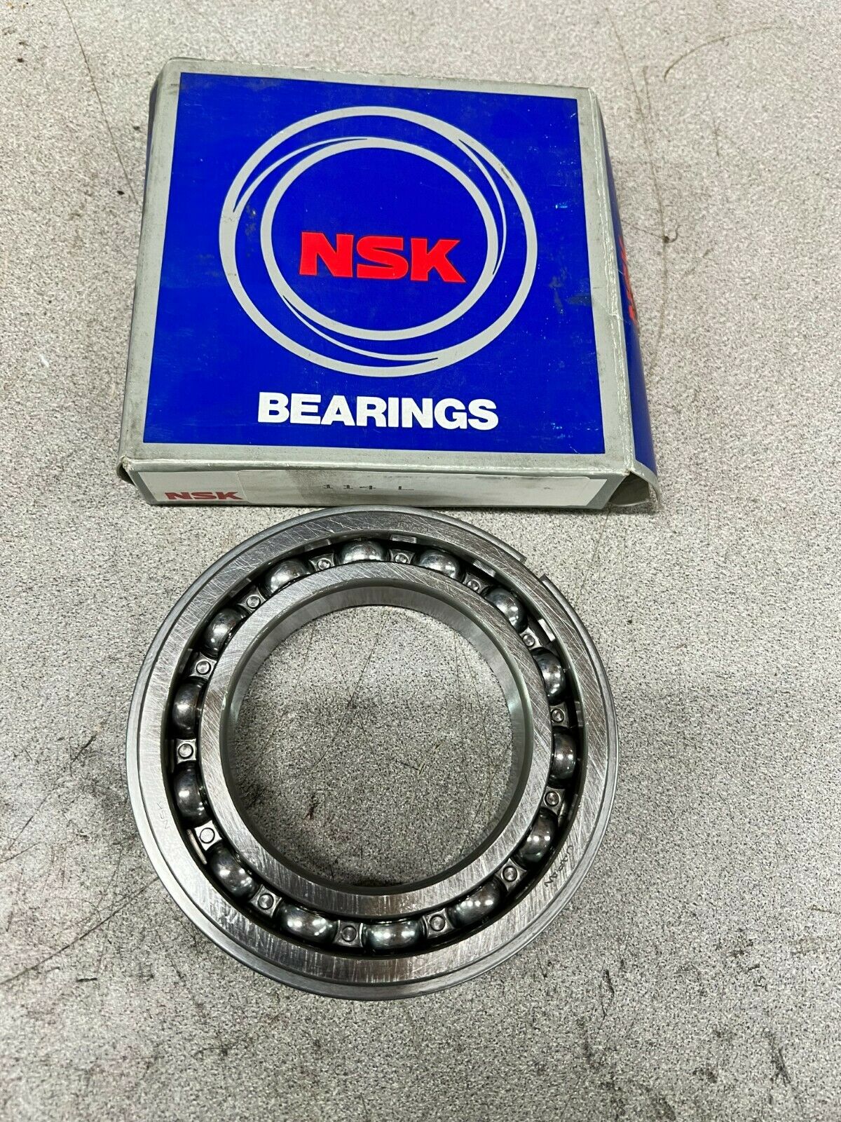 NEW IN BOX NSK ROLLER BEARING 6014N