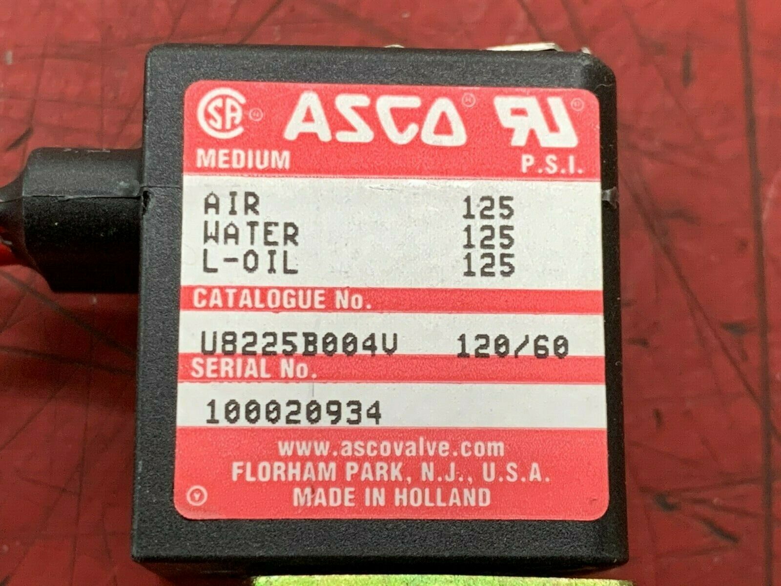 NEW NO BOX ASCO SUBMINIATURE 2WAY 120VAC. VALVE U8225B004V