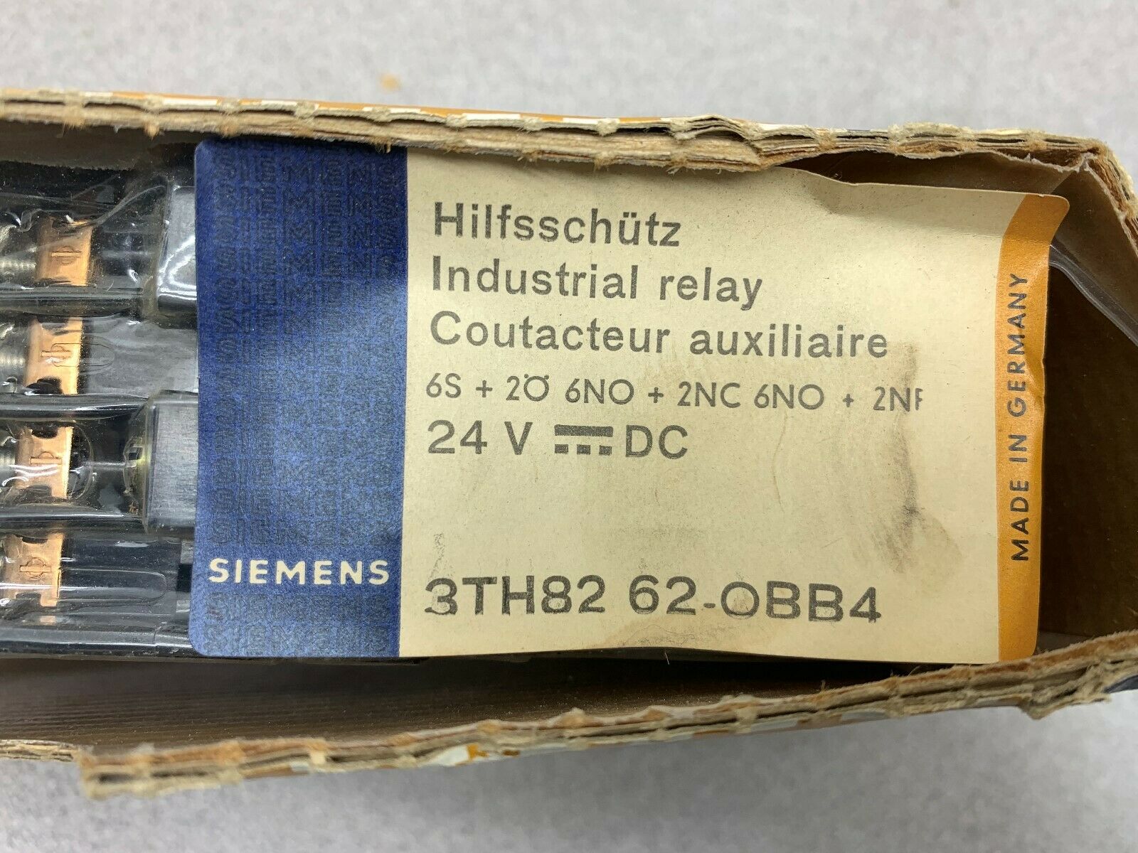 NEW IN BOX SIEMENS CONTACTOR 3TH82-62-0BB4