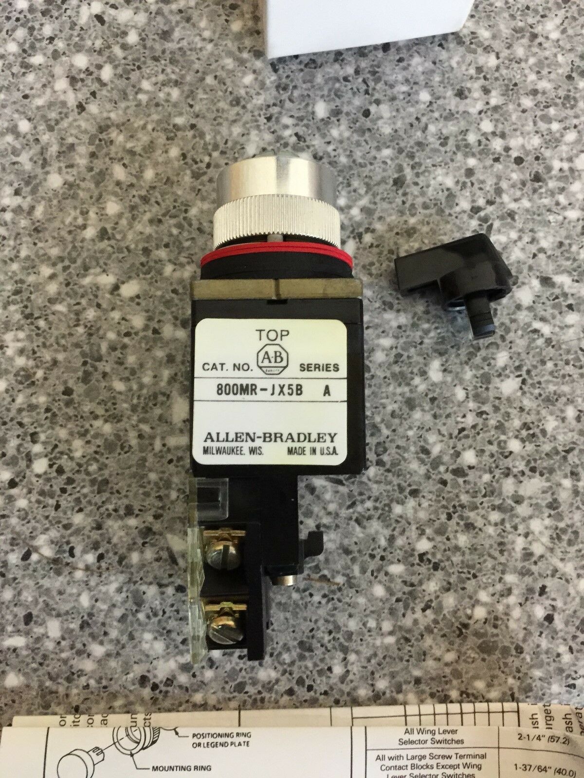 NEW IN BOX ALLEN BRADLEY SMALL ROUND SELECTOR SWITCH UNIT 800MR-JH5BLAK SERIES C