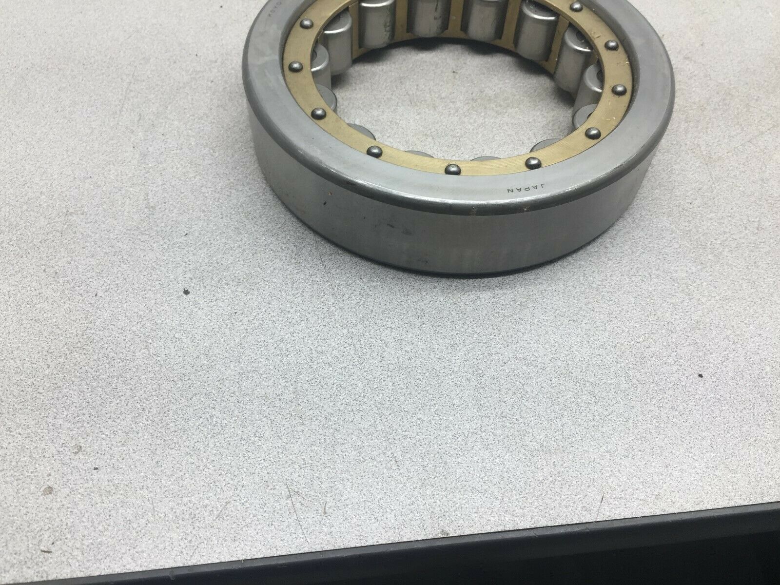 NEW NO BOX KOYO 200MM OD 45MM THICKNESS BEARING 319