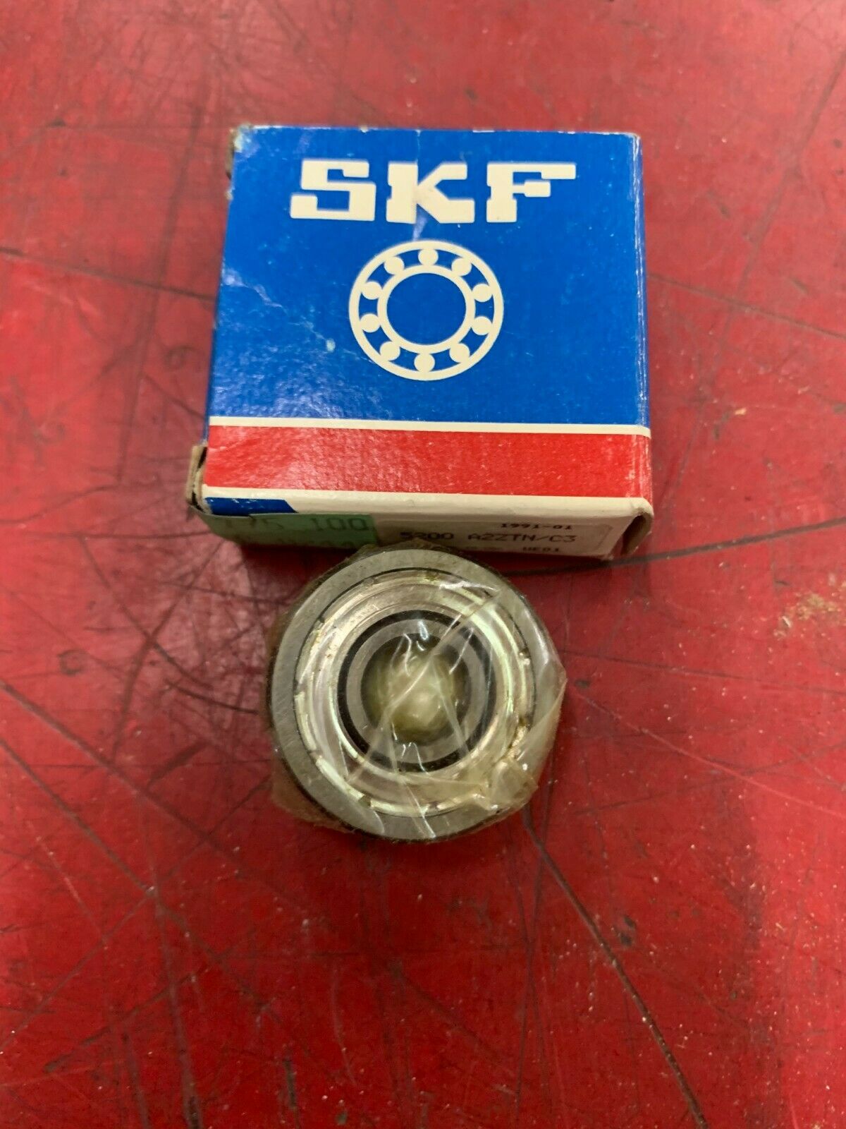 NEW IN BOX SKF BEARING 5200 A2ZTN/C3