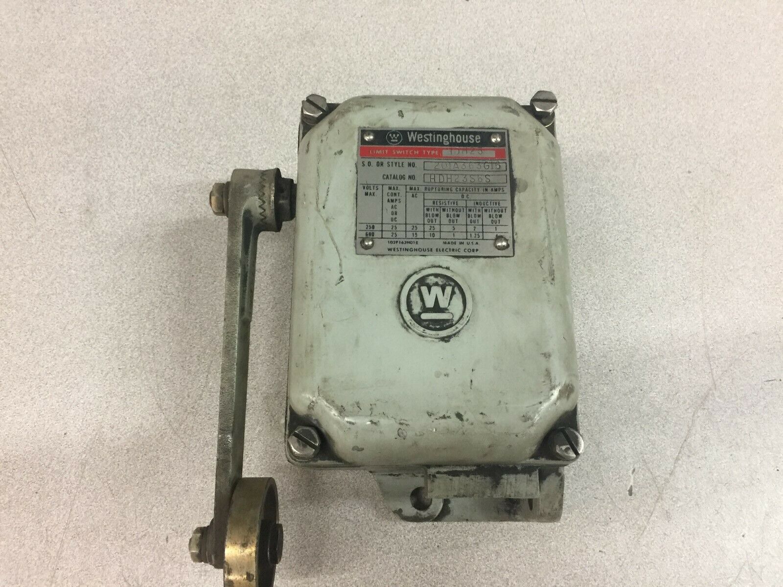 USED WESTINGHOUSE LIMIT SWITCH 201A363G16 HDH23S6S