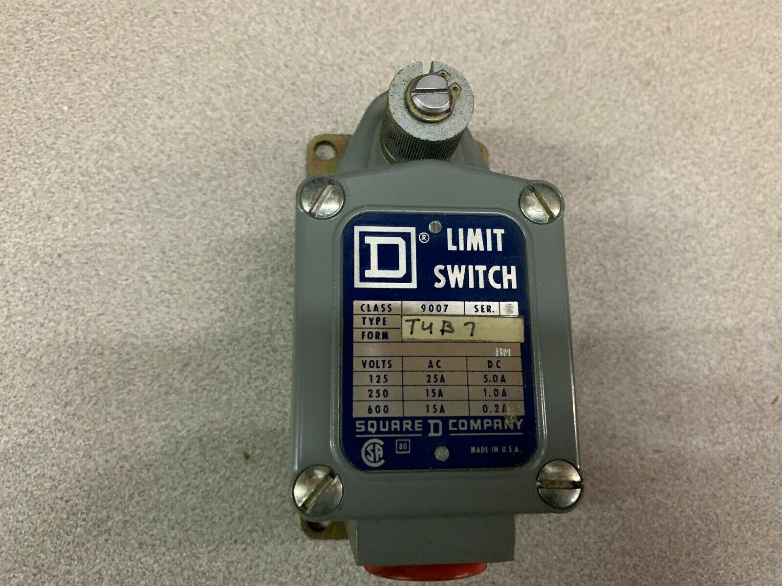 NEW NO BOX SQUARE D LIMIT SWITCH 9007 TUB7