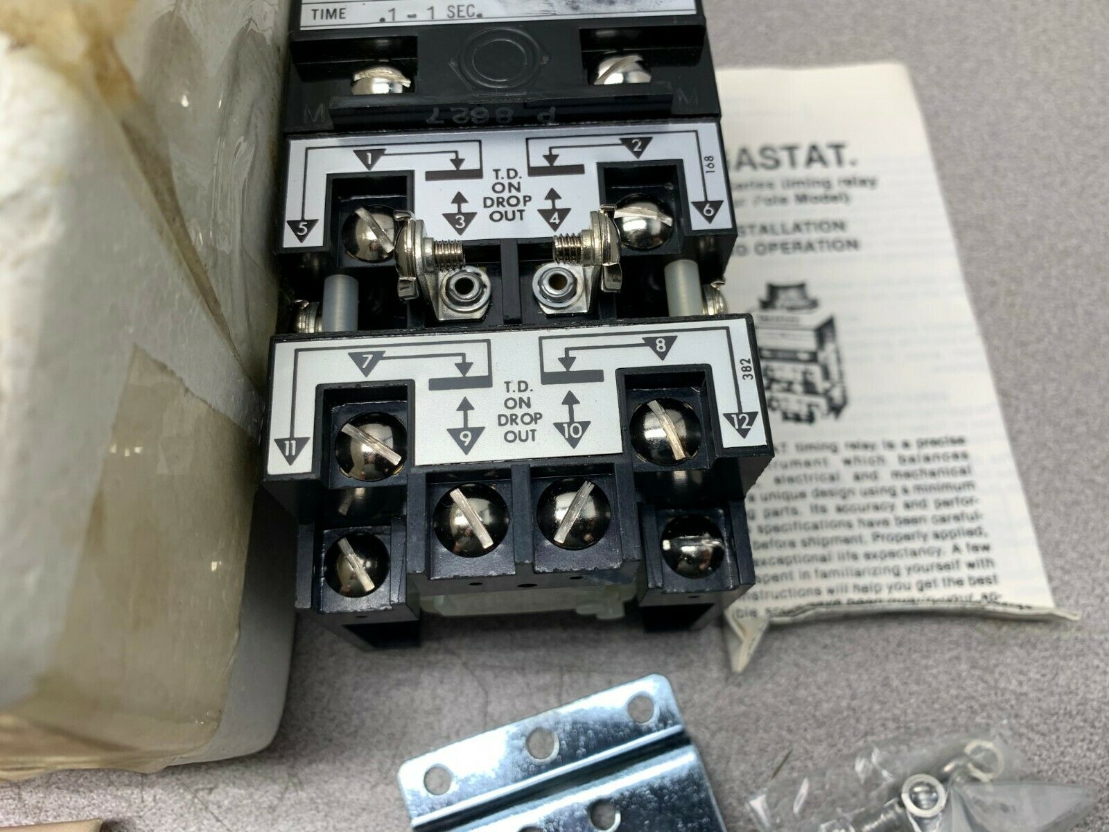 NEW AGASTAT 125VDC. TIMER .1-1 SEC. TIMING RELAY E7024PA002