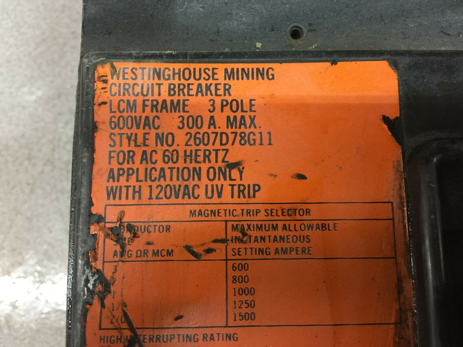 USED WESTINGHOUSE 150 AMP 3 POLE 600 VAC 120 VAC UVR MINING BREAKER 2607D78G11